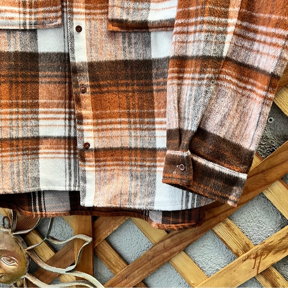 ACOA Over Sized Shirt Jacket - Picture 5 of 13